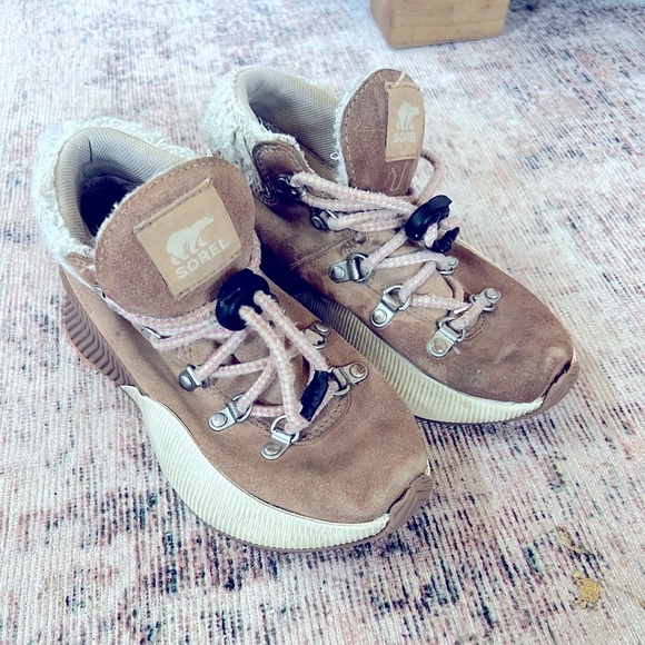Sorel Other - Sorel Girls Out n About Tan Boots with Suede Upper and Lace-Up Design
